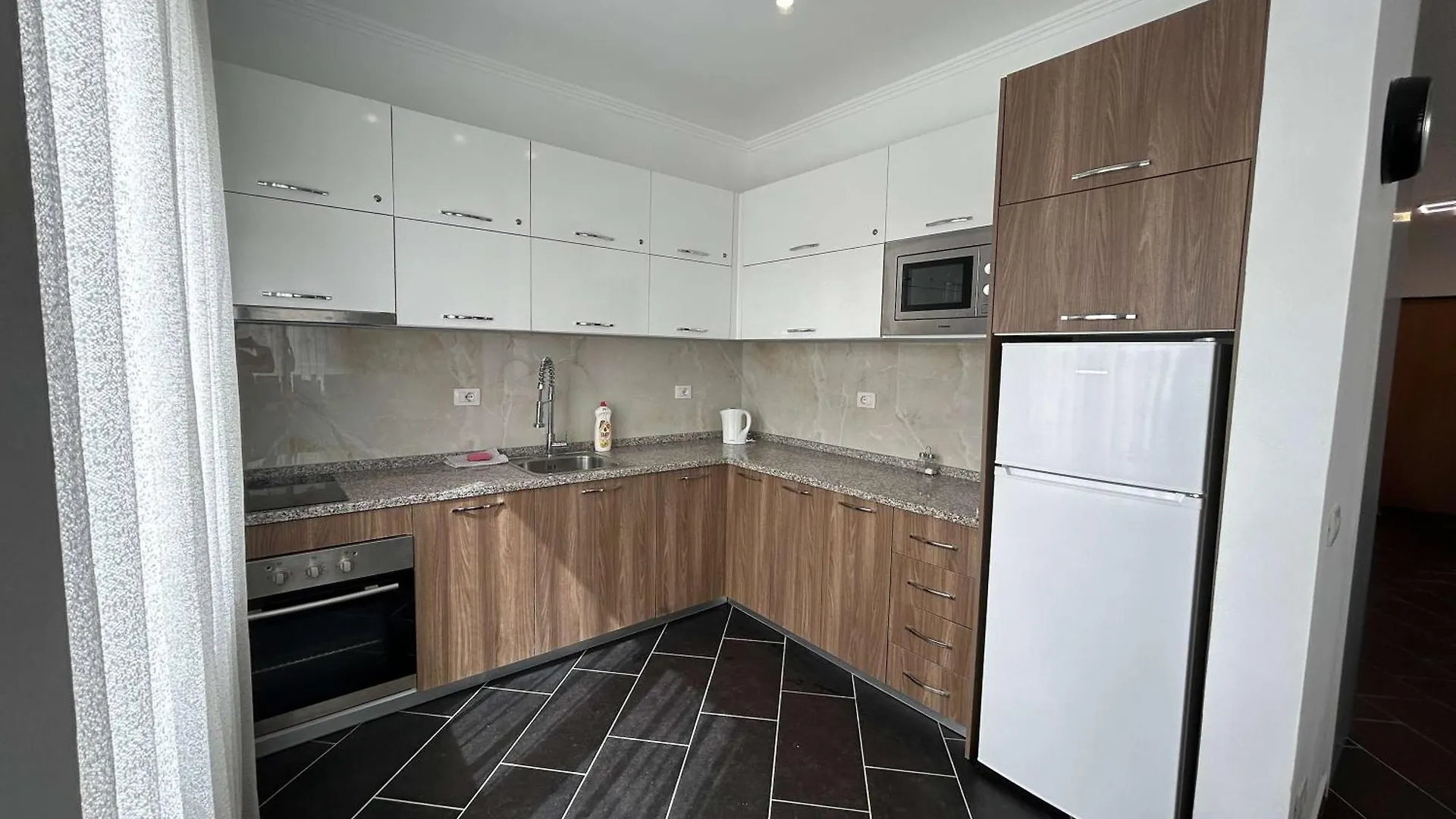 Big Good View Apartment 2 Bedrooms Durrës